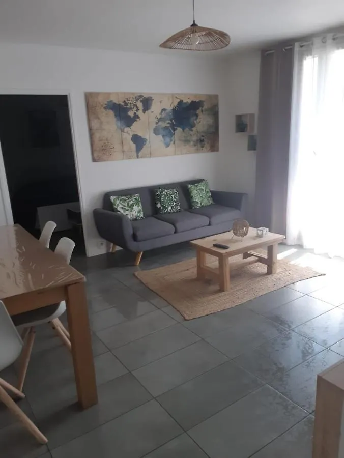 Les Tamaris Apartman Arles Franciaország